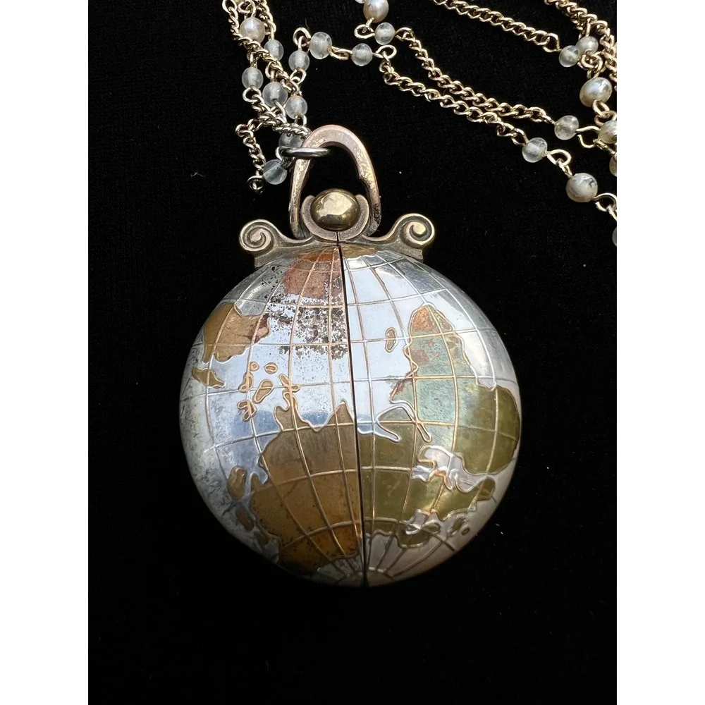 Rare Vintage Medana Xtensa Globe Pocket Watch Swiss Mechanical Clamshell